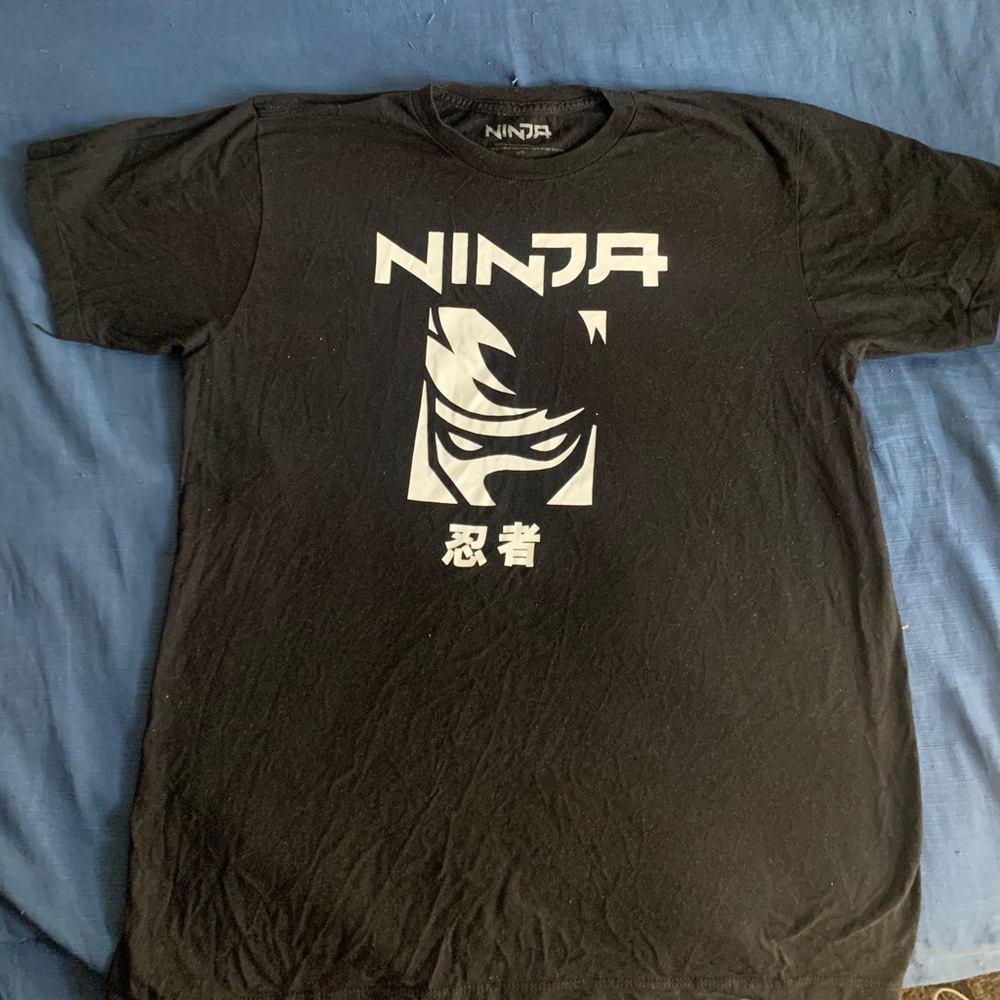 Men’s graphic T